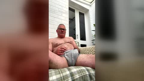 Snapshot of stumpyj2266 chatting on April 2026 05:33:01 AM stumpyj2266 online show from April 2026 05:33:01 AM