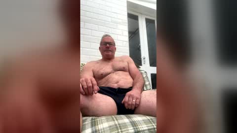 Snapshot of stumpyj2266 chatting on May 2026 05:35:01 AM stumpyj2266 online show from May 2026 05:35:01 AM