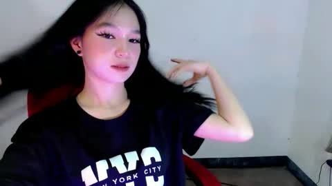 Snapshot of stunning_floriexx chatting on May 2026 09:14:01 AM IM FLORIE online show from May 2026 09:14:01 AM