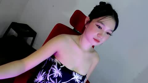 Snapshot of stunning_floriexx chatting on May 2026 08:21:01 AM IM FLORIE online show from May 2026 08:21:01 AM