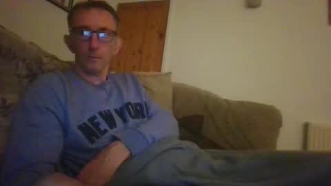 Snapshot of stuuuey73 chatting on May 2026 09:42:02 PM stuuuey73 online show from May 2026 09:42:02 PM