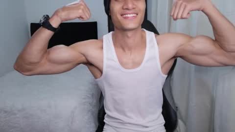 stylish man online show from April 2026 12:20:01 PM