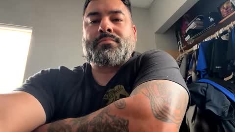suavecito67 online show from April 2026 10:18:02 PM
