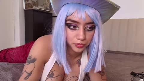 Zoe online show from October 2025 09:27:01 PM