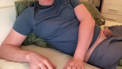 Snapshot of submissive199 chatting on November 2025 04:29:01 PM submissive199 online show from November 2025 04:29:01 PM