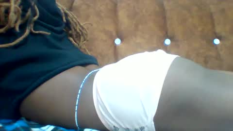 Snapshot of submissive_slut001 chatting on January 2025 02:35:02 PM submissive_slut001 online show from January 2025 02:35:02 PM