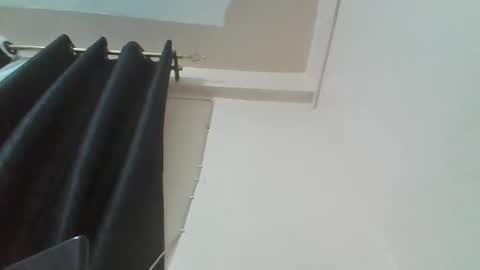 Snapshot of submissive_slut001 chatting on November 2025 10:01:02 PM submissive_slut001 online show from November 2025 10:01:02 PM