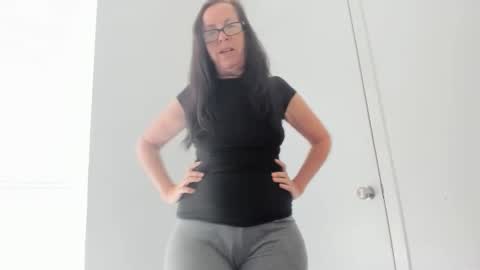 Snapshot of submissivepeachgoddess chatting on May 2026 02:23:01 PM Submissie Peach Goddess online show from May 2026 02:23:01 PM