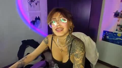 Snapshot of succubus_girl_ chatting on May 2026 01:56:01 AM Alexy online show from May 2026 01:56:01 AM