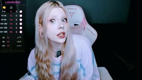Snapshot of succubus_leslie chatting on September 2025 12:24:02 AM succubus_leslie online show from September 2025 12:24:02 AM