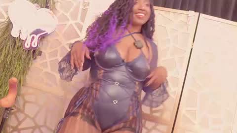 Snapshot of succubus_rosemilk chatting on June 2026 11:35:02 PM Succubus RoseMilk online show from June 2026 11:35:02 PM