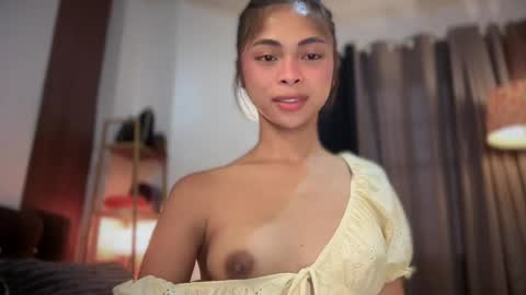 Snapshot of suckablechick chatting on June 2026 12:53:02 AM Marry online show from June 2026 12:53:02 AM
