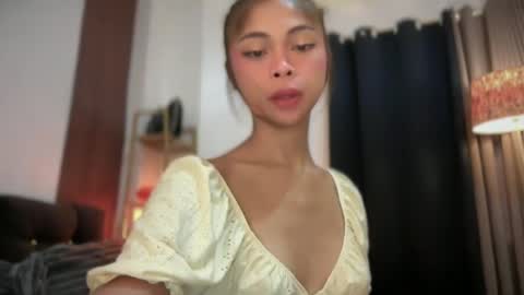 Snapshot of suckablechick chatting on June 2026 05:09:02 AM Marry online show from June 2026 05:09:02 AM
