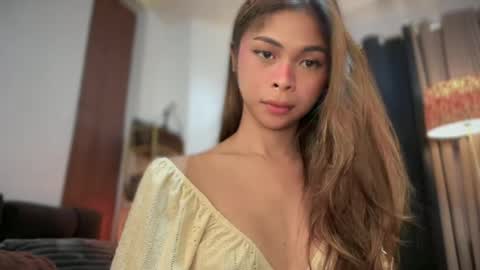 Snapshot of suckablechick chatting on June 2026 04:15:01 AM Marry online show from June 2026 04:15:01 AM