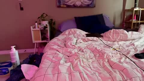 Snapshot of suckmythong410104 chatting on December 2024 09:31:02 PM SaraSabeen online show from December 2024 09:31:02 PM