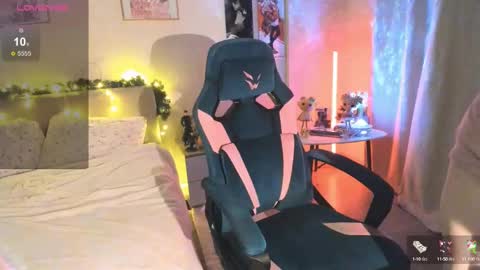 sue_everett online show from February 2025 07:50:02 PM