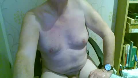 suffolkboy4 online show from March 2026 07:36:02 PM