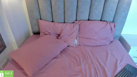 sugar_bunny__ online show from February 2026 02:19:01 AM