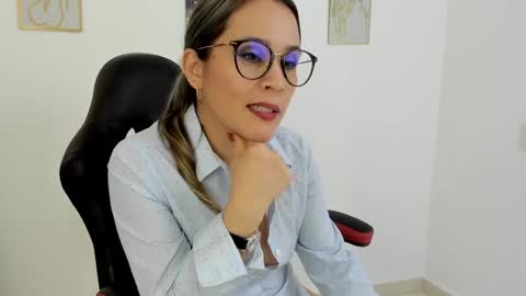 sugar_milff online show from December 2024 05:18:02 PM