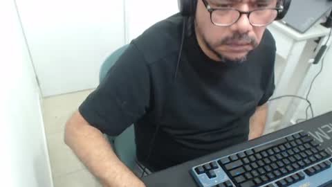 Snapshot of sugarhairybear chatting on April 2026 07:08:02 PM Johnny online show from April 2026 07:08:02 PM