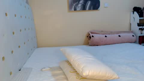 Snapshot of sugarlips_05 chatting on June 2026 08:51:01 PM sugar online show from June 2026 08:51:01 PM