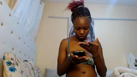 Snapshot of sugarlips_05 chatting on July 2026 05:10:02 PM sugar online show from July 2026 05:10:02 PM