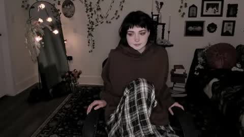 Snapshot of sugarmiette chatting on June 2026 06:35:01 AM Ella online show from June 2026 06:35:01 AM