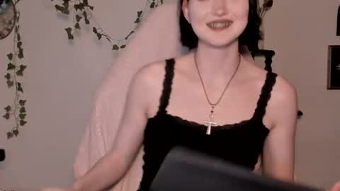 Snapshot of sugarmiette chatting on August 2026 04:26:01 AM Ella online show from August 2026 04:26:01 AM