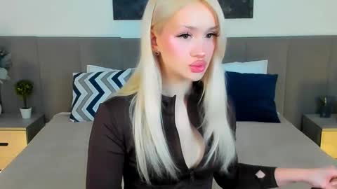 sugarwhisper online show from March 2026 04:00:01 PM