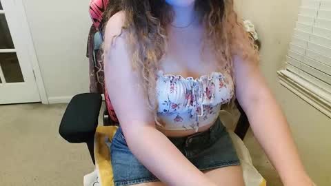 sugasunny online show from October 2025 04:13:01 AM