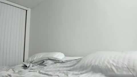 sukimeelong online show from April 2026 02:28:01 AM