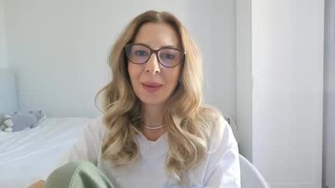 sukygirl online show from April 2026 11:42:02 AM