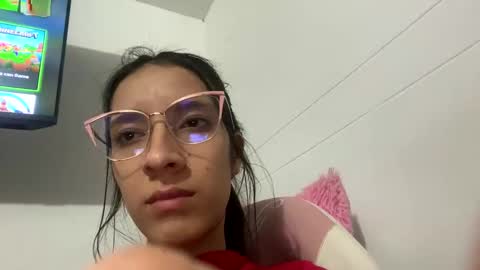 Snapshot of sulyrouse chatting on January 2025 02:54:02 AM suly online show from January 2025 02:54:02 AM