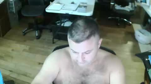 Snapshot of summerfun35 chatting on December 2024 03:41:01 AM cincyguy online show from December 2024 03:41:01 AM