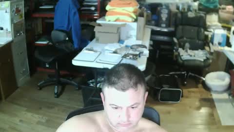 Snapshot of summerfun35 chatting on December 2024 05:06:02 AM cincyguy online show from December 2024 05:06:02 AM