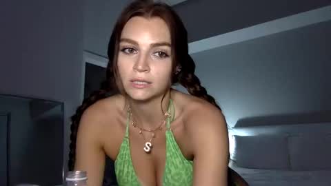 Summer online show from September 2025 04:33:02 AM