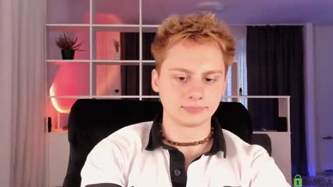 Snapshot of sunburn_boy chatting on June 2026 05:11:02 PM Emilio online show from June 2026 05:11:02 PM