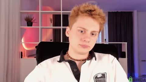 Snapshot of sunburn_boy chatting on June 2026 05:01:02 PM Emilio online show from June 2026 05:01:02 PM