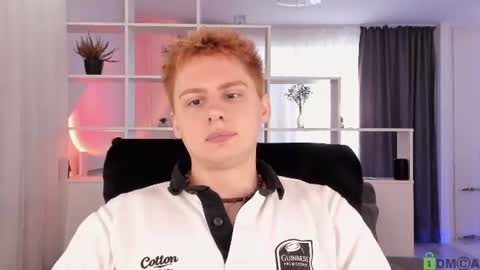 Snapshot of sunburn_boy chatting on July 2026 07:02:02 AM Emilio online show from July 2026 07:02:02 AM