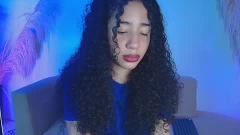 Snapshot of sunflower_aillyn chatting on May 2026 11:33:02 PM Aillyn Perez online show from May 2026 11:33:02 PM