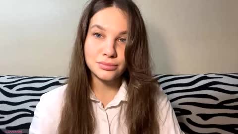 Luna online show from December 2025 02:27:01 AM