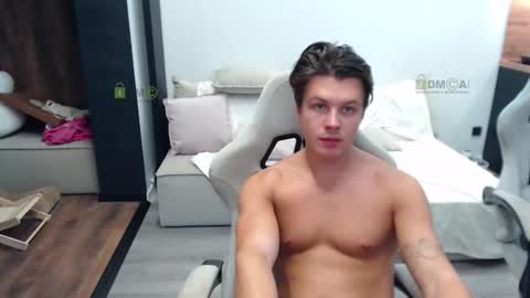 Snapshot of sunny1girl chatting on October 2025 06:12:01 AM Alice and Sergey online show from October 2025 06:12:01 AM