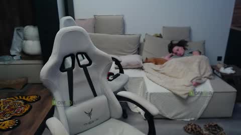 Alice and Sergey online show from January 2026 05:27:02 PM