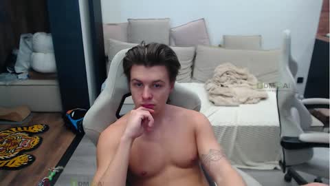 Alice and Sergey online show from January 2026 10:42:02 AM