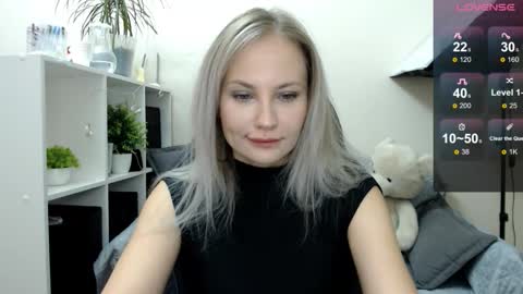 Naomi online show from October 2025 05:13:01 AM