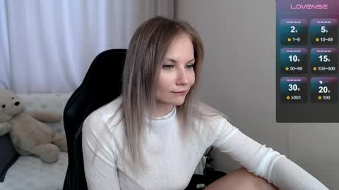 Snapshot of sunny_bunny6 chatting on April 2026 05:11:01 AM Naomi online show from April 2026 05:11:01 AM