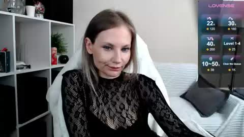 Snapshot of sunny_bunny6 chatting on July 2026 08:27:01 PM Naomi online show from July 2026 08:27:01 PM