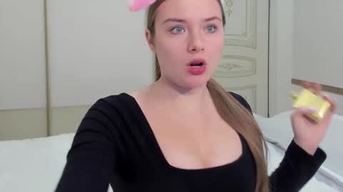 Vanessa online show from December 2025 06:43:01 AM