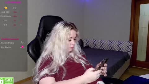 Snapshot of sunny_mood chatting on January 2025 09:52:01 PM sunny mood online show from January 2025 09:52:01 PM