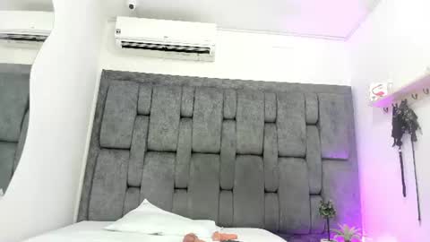 Sunny online show from July 2026 03:04:01 AM